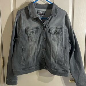 TORRID grey Jean jacket like new front pockets  stretchy size “1” 14/16